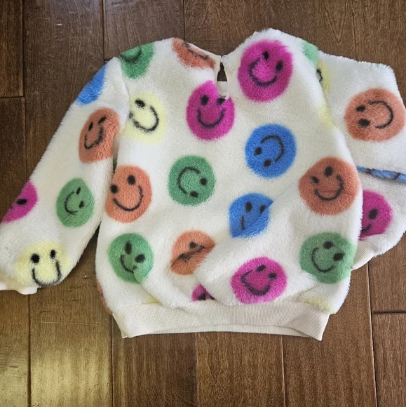 💝💝5/$25💝💝SHEIN Fuzzy Sweater with Colorful Accents - Picture 6 of 8